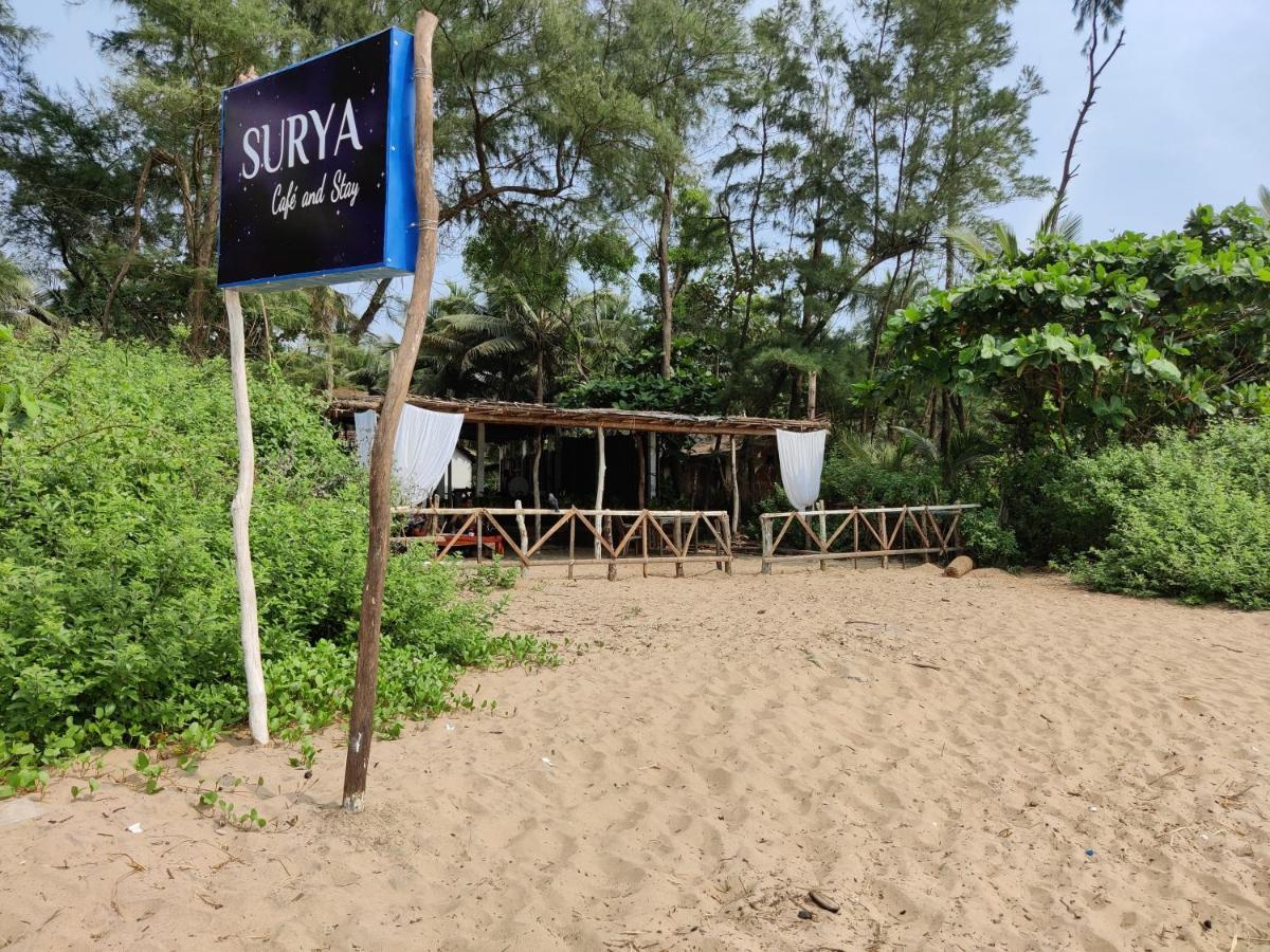 جوكارنا Surya Beach Cafe And Stay المظهر الخارجي الصورة