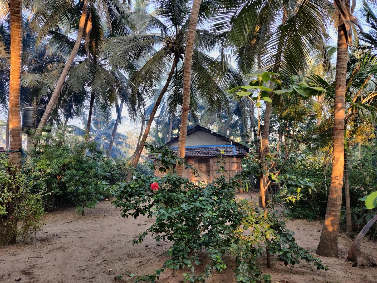 جوكارنا Surya Beach Cafe And Stay المظهر الخارجي الصورة
