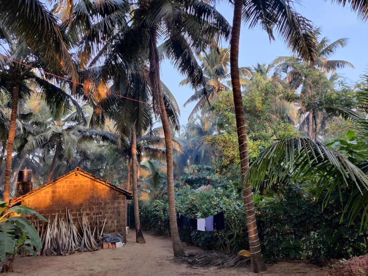 جوكارنا Surya Beach Cafe And Stay المظهر الخارجي الصورة