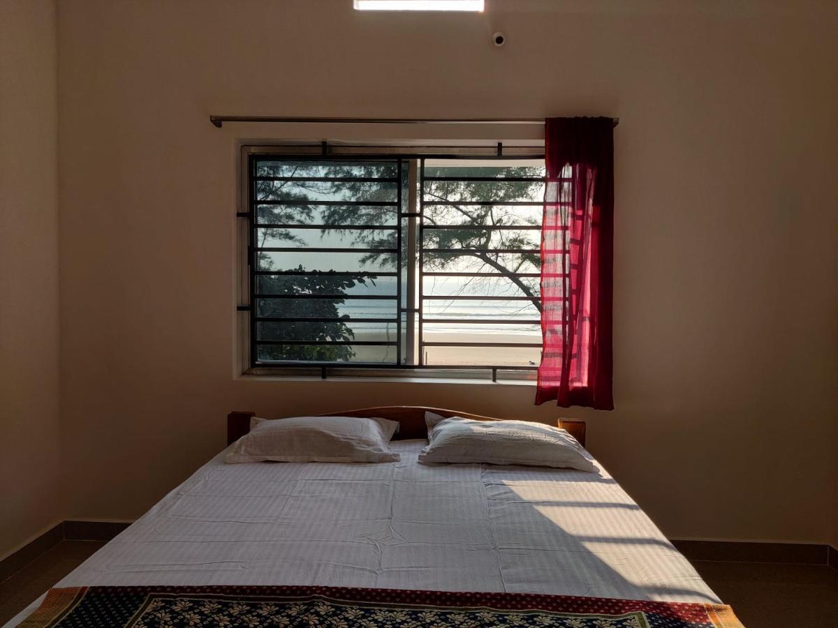 جوكارنا Surya Beach Cafe And Stay المظهر الخارجي الصورة