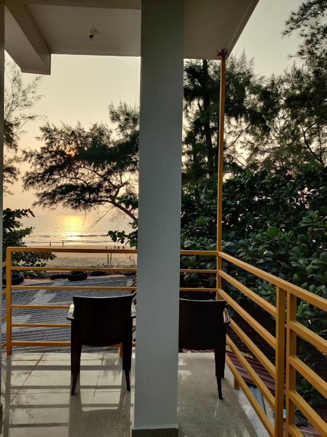 جوكارنا Surya Beach Cafe And Stay المظهر الخارجي الصورة